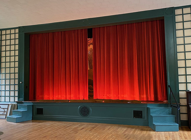 Curtain_to_be_replaced