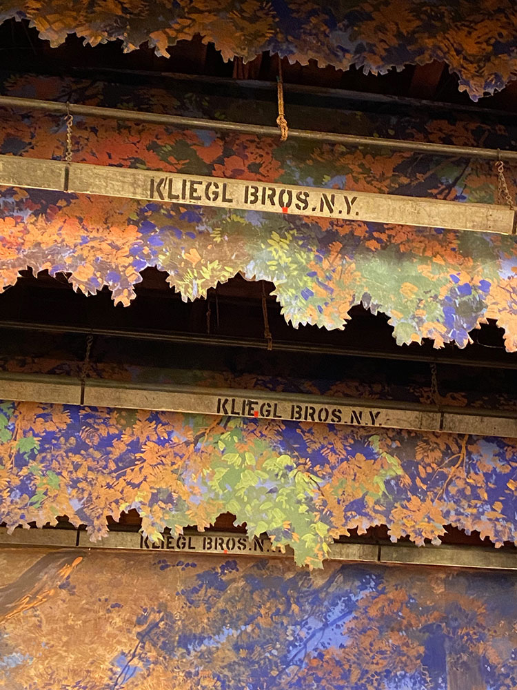 Original-banks-of-lights-from-1916